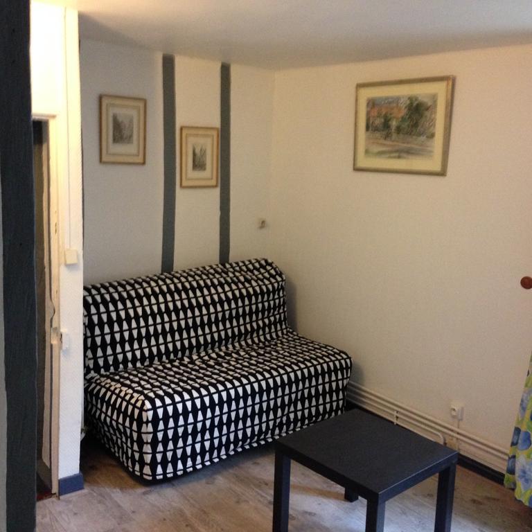 Les Oiseaux Apartment รูออง ภายนอก รูปภาพ